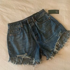 NWT distressed mom shorts sz4